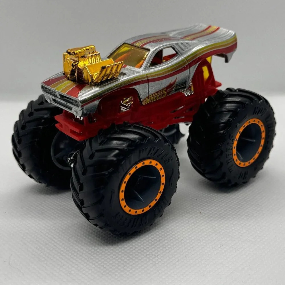Hot Wheels chevrolet Monster Jam 1/64 die cast Silver Car